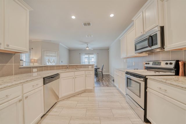 114 Brookway Lane, Longview, TX 75605