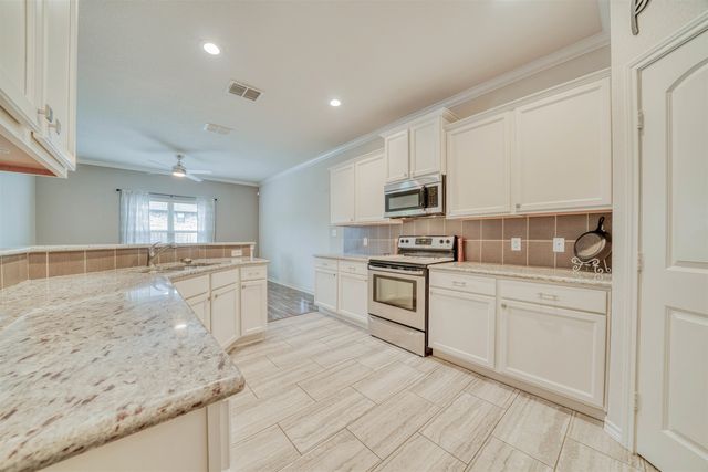 114 Brookway Lane, Longview, TX 75605