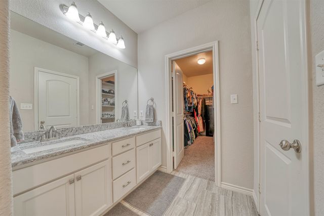 114 Brookway Lane, Longview, TX 75605