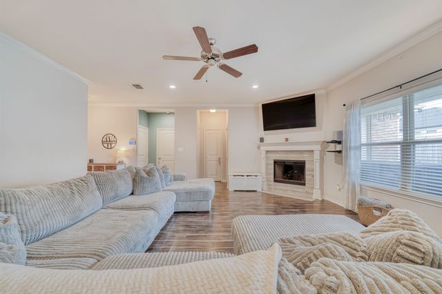 114 Brookway Lane, Longview, TX 75605