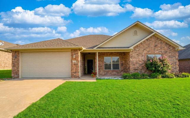 114 Brookway Lane, Longview, TX 75605