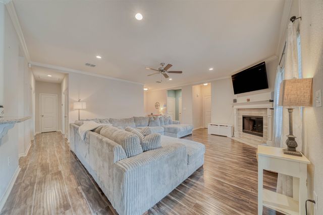 114 Brookway Lane, Longview, TX 75605