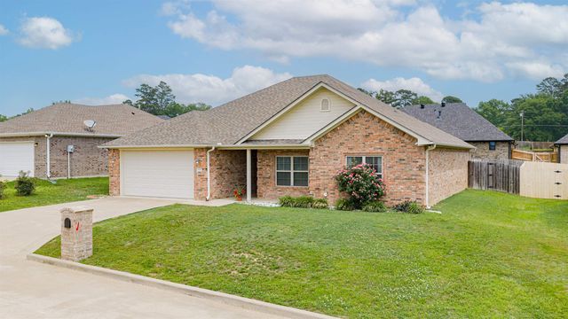 114 Brookway Lane, Longview, TX 75605