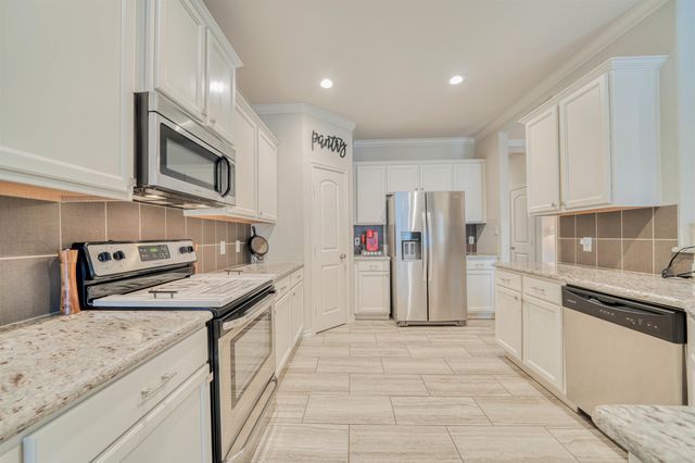 114 Brookway Lane, Longview, TX 75605