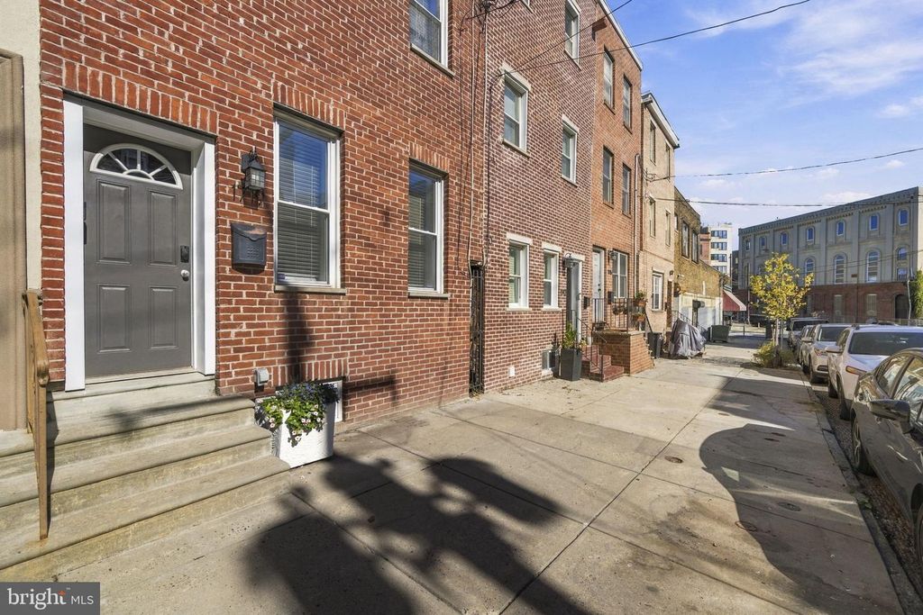 1719 WYLIE ST, PHILADELPHIA, PA 19130 — photo 4