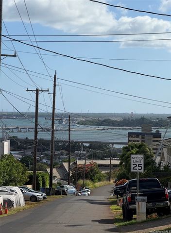 99-446 Hakina Street, Aiea, HI 96701