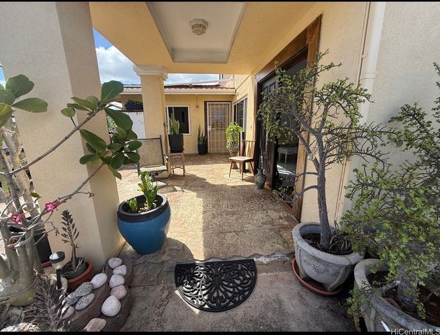 99-446 Hakina Street, Aiea, HI 96701