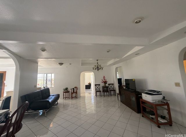 99-446 Hakina Street, Aiea, HI 96701