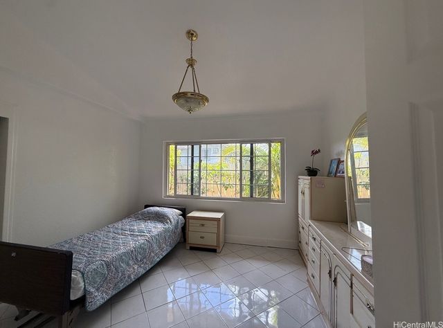 99-446 Hakina Street, Aiea, HI 96701
