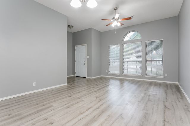 3206 Weirgate Court, Grand Prairie, TX 75052