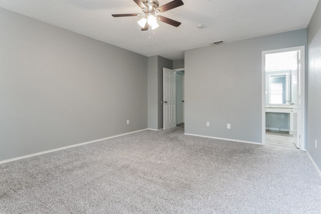 3206 Weirgate Court, Grand Prairie, TX 75052