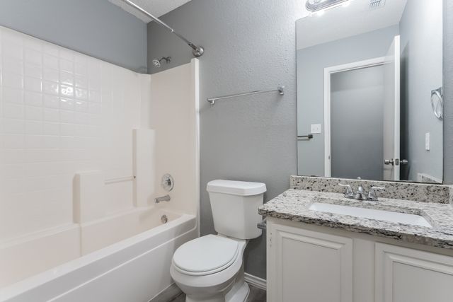 3206 Weirgate Court, Grand Prairie, TX 75052