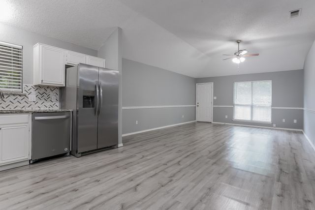 3206 Weirgate Court, Grand Prairie, TX 75052