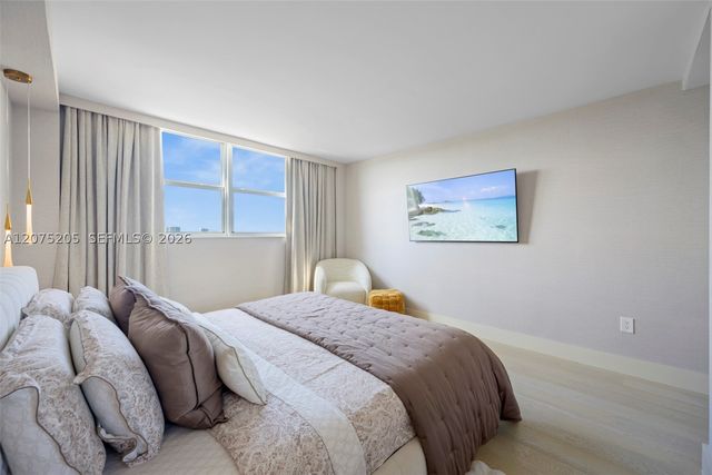 6900 Bay Dr 8A, Miami Beach, FL 33141