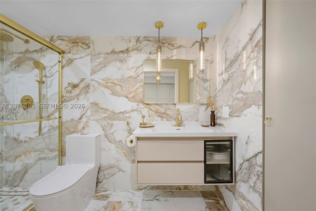 6900 Bay Dr 8A, Miami Beach, FL 33141