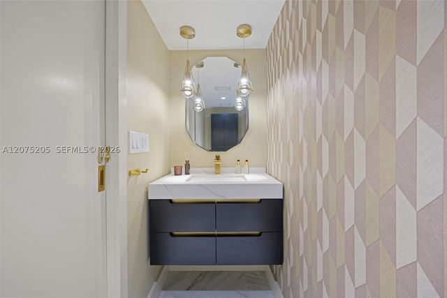 6900 Bay Dr 8A, Miami Beach, FL 33141