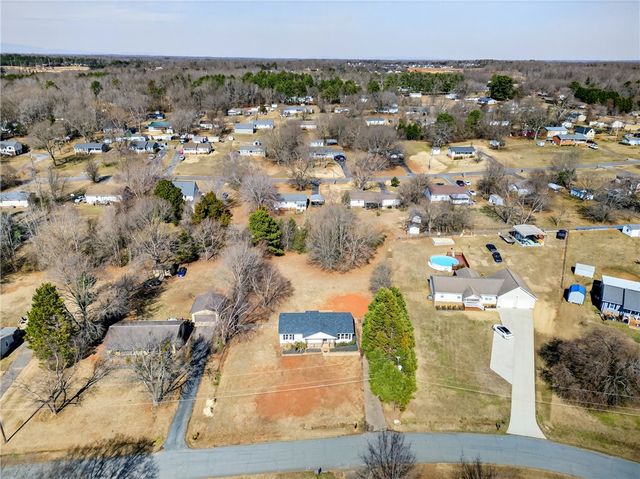 110 Sidney Walker Drive, Boiling Springs, SC 29316