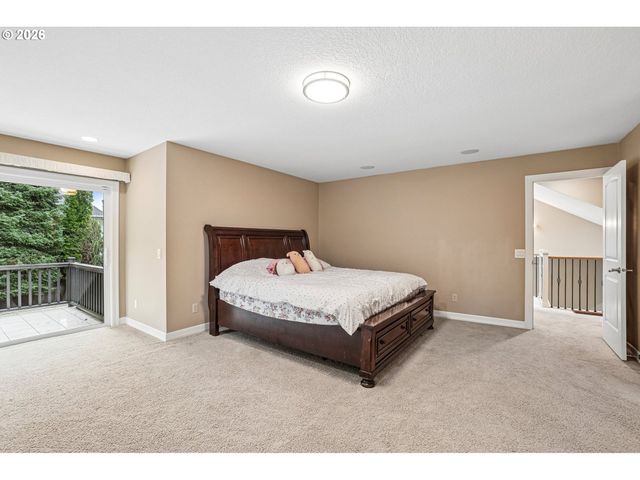14232 MEADOW GRASS St, Lake Oswego, OR 97035