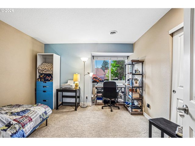 14232 MEADOW GRASS St, Lake Oswego, OR 97035