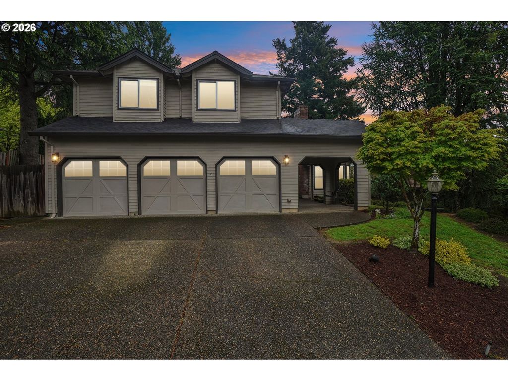 14232 MEADOW GRASS St, Lake Oswego, OR 97035