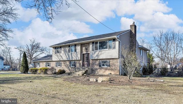 31 OGDEN DR, Birdsboro, PA 19508