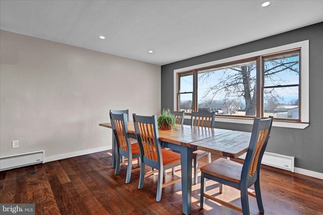 31 OGDEN DR, Birdsboro, PA 19508