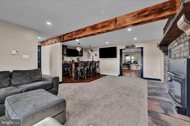 31 OGDEN DR, Birdsboro, PA 19508