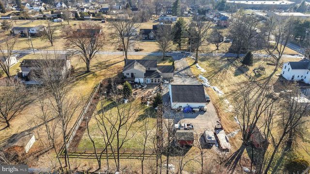 31 OGDEN DR, Birdsboro, PA 19508