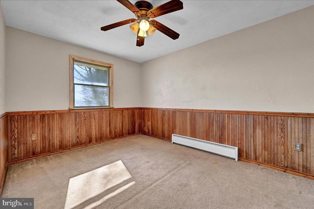 31 OGDEN DR, Birdsboro, PA 19508