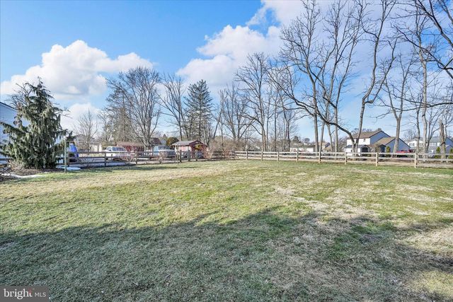 31 OGDEN DR, Birdsboro, PA 19508