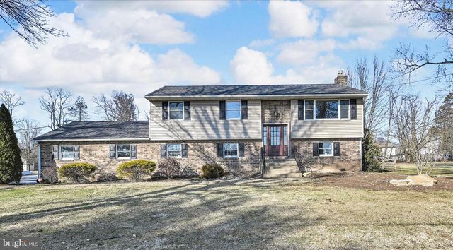 31 OGDEN DR, Birdsboro, PA 19508