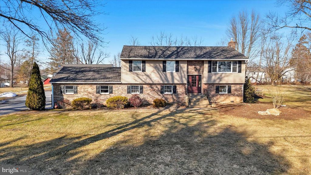 31 OGDEN DR, Birdsboro, PA 19508