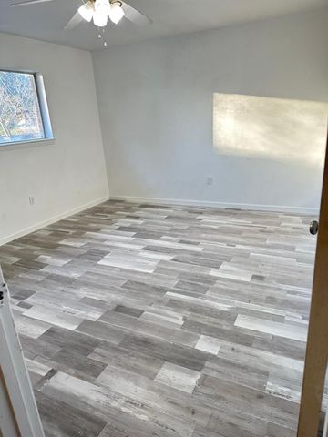 600 W Mimosa Street, Angleton, TX 77515