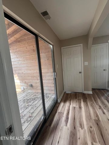 7666 NW Chatham Circle, Knoxville, TN 37909