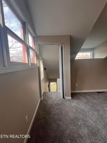 7666 NW Chatham Circle, Knoxville, TN 37909