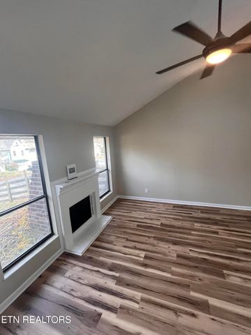 7666 NW Chatham Circle, Knoxville, TN 37909