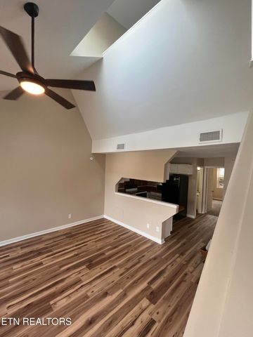 7666 NW Chatham Circle, Knoxville, TN 37909