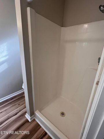 7666 NW Chatham Circle, Knoxville, TN 37909