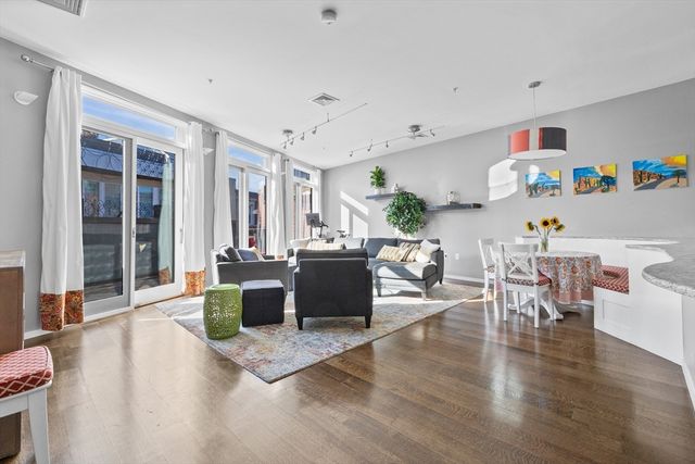133 Salem St PH, Boston, MA 02113