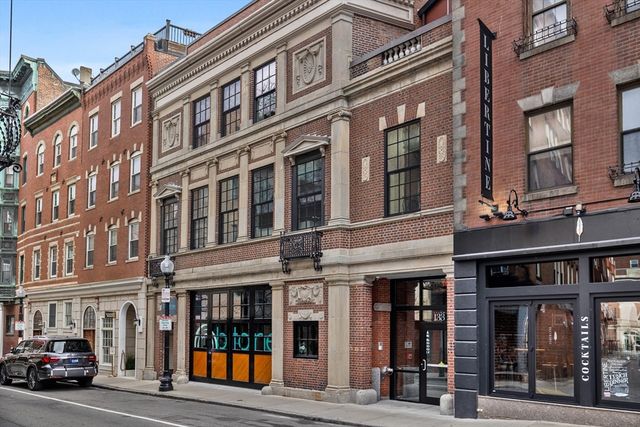 133 Salem St PH, Boston, MA 02113