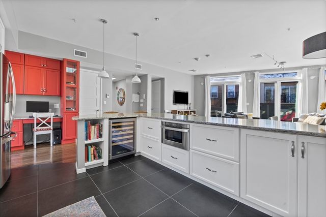 133 Salem St PH, Boston, MA 02113