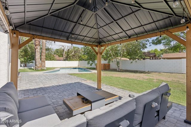 6245 N 16TH Avenue, Phoenix, AZ 85015