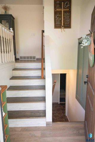 5505 W 16th St Street, Sioux Falls, SD 57106
