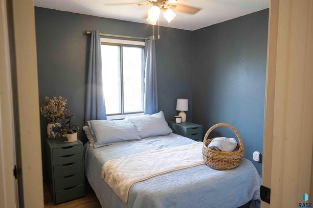 5505 W 16th St Street, Sioux Falls, SD 57106