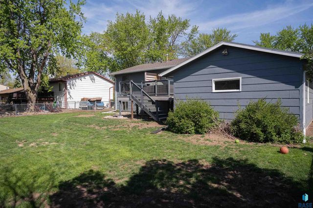 5505 W 16th St Street, Sioux Falls, SD 57106