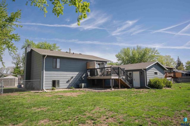 5505 W 16th St Street, Sioux Falls, SD 57106