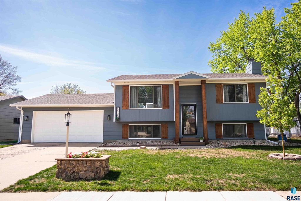 5505 W 16th St Street, Sioux Falls, SD 57106
