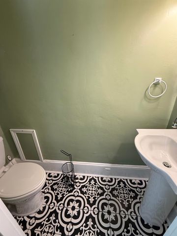 160 Ivy Street, Spartanburg, SC 29302