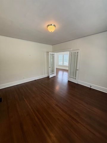 160 Ivy Street, Spartanburg, SC 29302