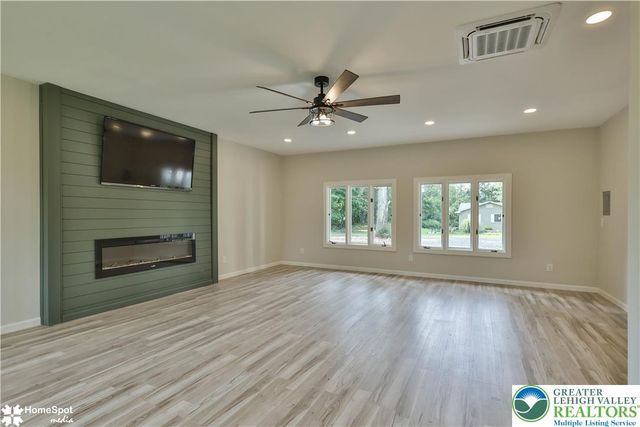 919 Point Phillips Road, Moore Twp, PA 18014